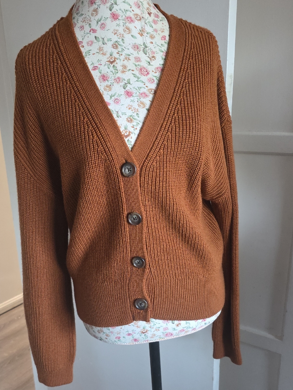 Velvet by Graham & Spencer Rust Brown Ribbed Sweater